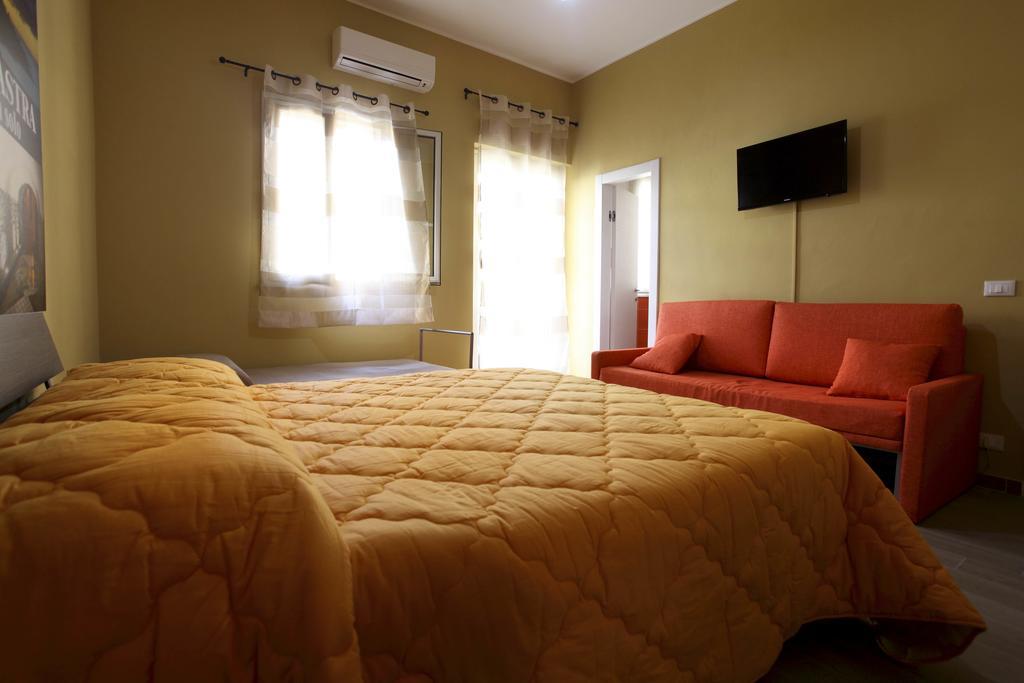 B&B La Grande Mela Santo Stefano di Camastra Oda fotoğraf
