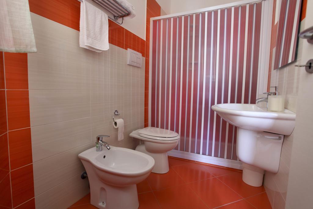 B&B La Grande Mela Santo Stefano di Camastra Oda fotoğraf